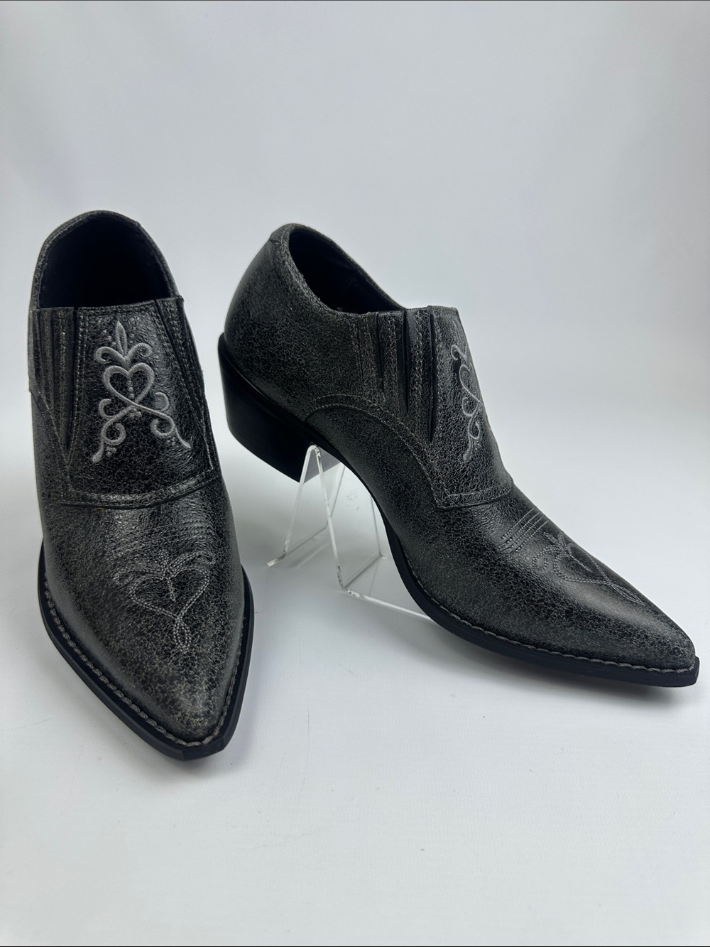 Durango “Crush” Dark Gray Embroidered Western Slip-On Shooties. Size 9M